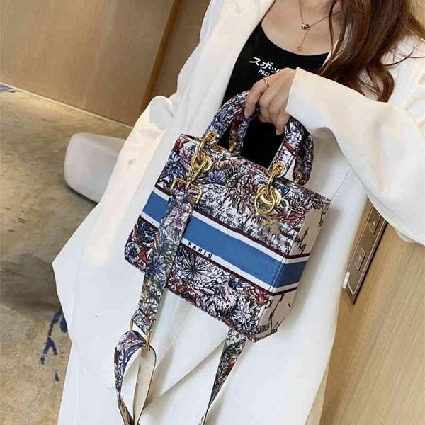 

fashion handbag design women's bag brand wallet 2022 new versatile portable one shoulder messenger style high sense small purses ladies