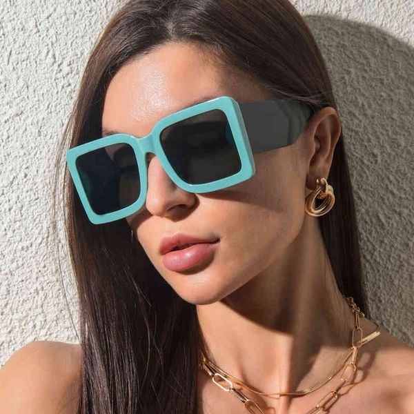 

designer cycle luxurious adita fashion sunglasses womans mens new european american sunshade glasses trend large frame square personality wi, White;black