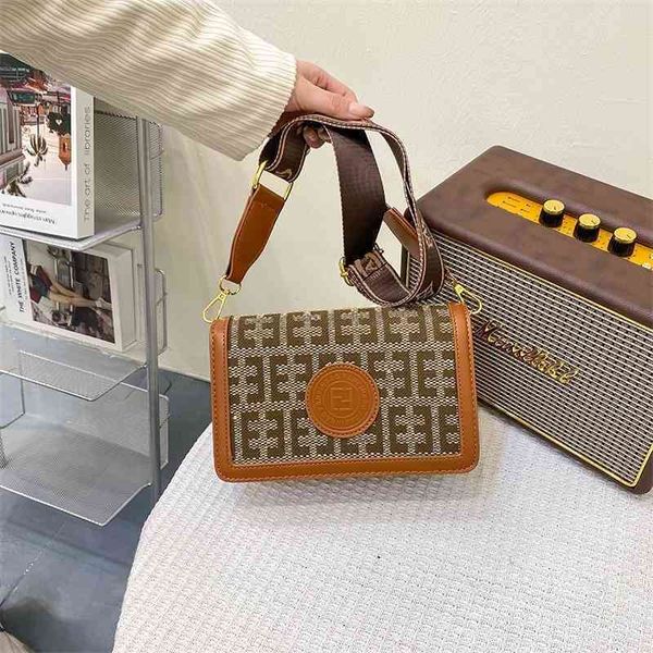 

70% factory online sale square single shoulder small versatile broadband bag w7s5