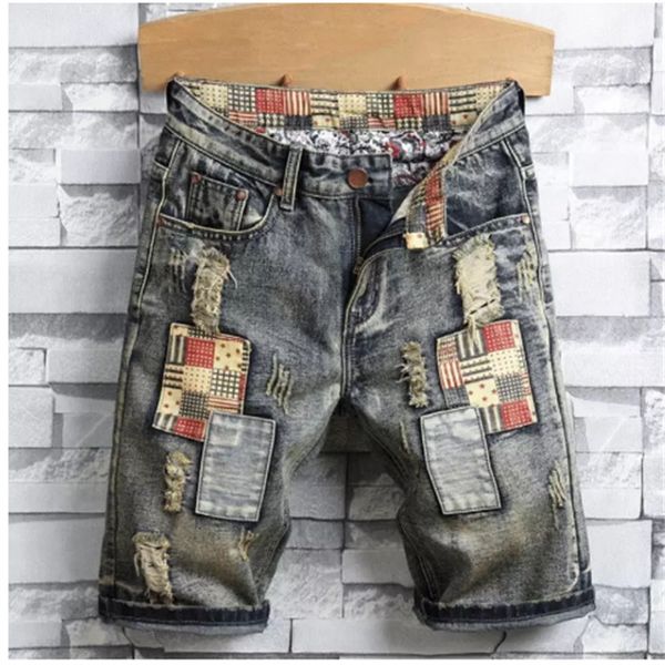 

Men's Jeans Light Luxury Men's Badge Embroidery Blue Denim Shorts Hole Ripped Casual Classic Slim-fit Scratches Short Pants 28-40