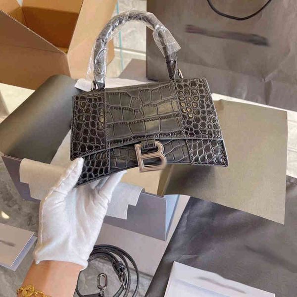 

ziql star same bag female 2022 new fashion messenger versatile b home crocodile hourglass character leather