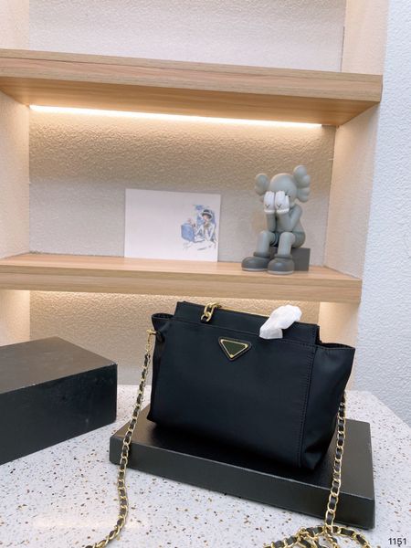 

2022 new luxury designer bags waterproof parachute cloth shopping bags gold handle chain tote shoulder messenger bag women handbags wallets