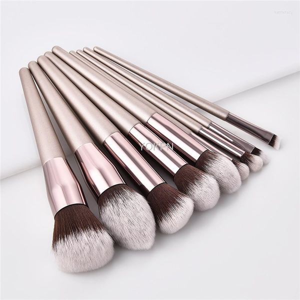 Escovas de maquiagem 4/10pcs Champagne Set for Cosmetic Foundation Powder Blush Eyeshadow Kabuki Blending Make Up Brush Beauty Makeup Harr22