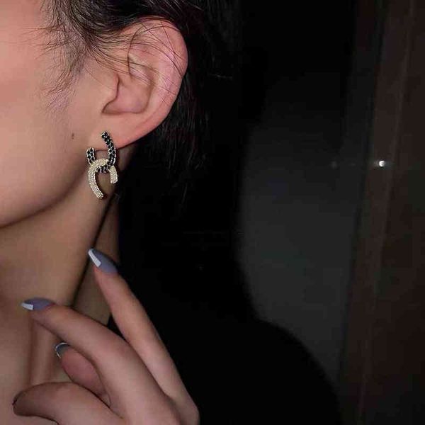 

fine 2022 new fashion versatile red pearl earrings high end 925 silver needle earrings women, Golden