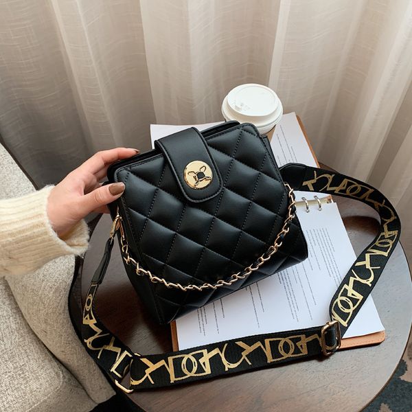 

designer bags lingge women's 2022 new fashion small fragrance one shoulder messenger korean version advanced gannet red bucket