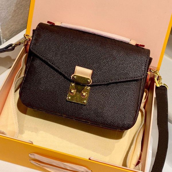 

2022 wallet shoulder crossbody bag totes square clutch messenger postmen purse handbag fanny tote wallets casual backpack women luxury desig, Red;black