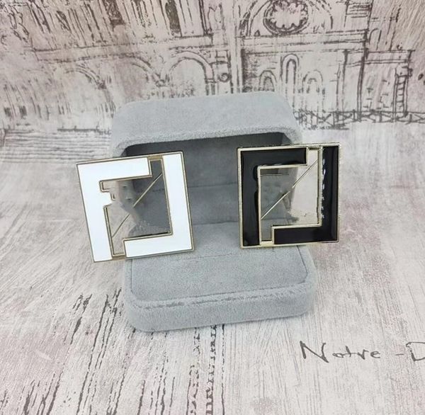 

european and korean temperament large version letter brooch epoxy alloy material personality wild clothing accessories fast delivery, Gray