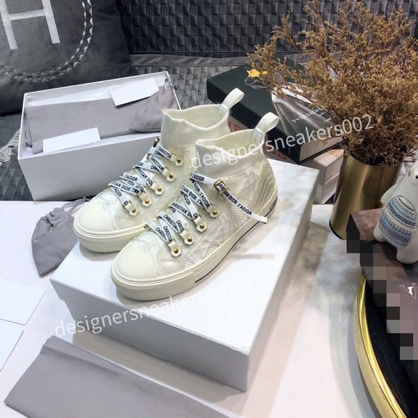 

2022 new arrival fashion boots mens womens casual shoe sneakers genuine leather bee embroidered red green yr210401, Black