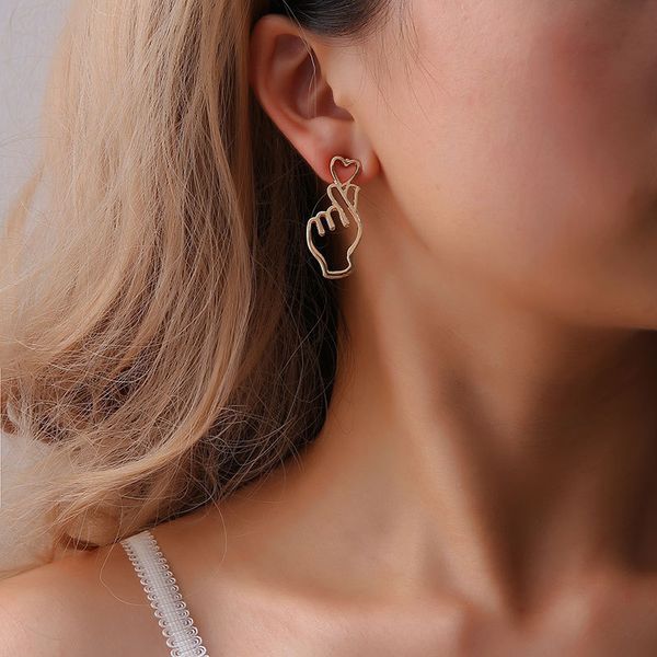 

hollow out finger heart gesture earrings stud korea women metal love hand ear nail alloy earring ornaments accessories gold silver black, Golden;silver