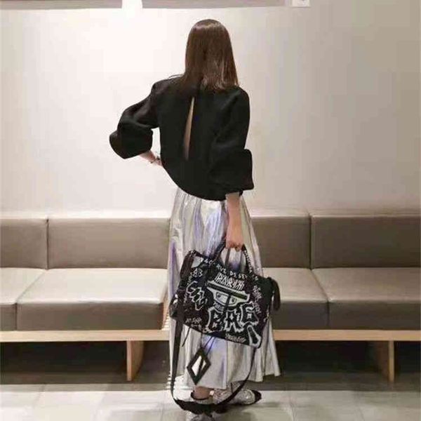 

counter literature locomotive attack retro tide and art high beauty high capacity wrist diagonal back net hongbo main modeling selection