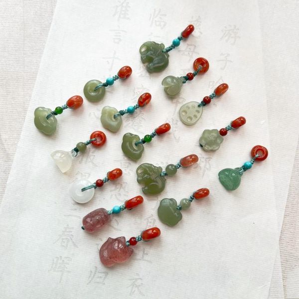 Charms Natural A Jade Sapphire South Red mit Perlen Anhängerin weibliche klare Wasser Ruyi Safe Buckle National Style DIY Braceletcharms