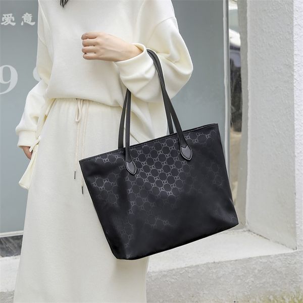

large capacity shopping bag one shoulder portable travel convenient folding oxford cloth large for women purses_xfs6
