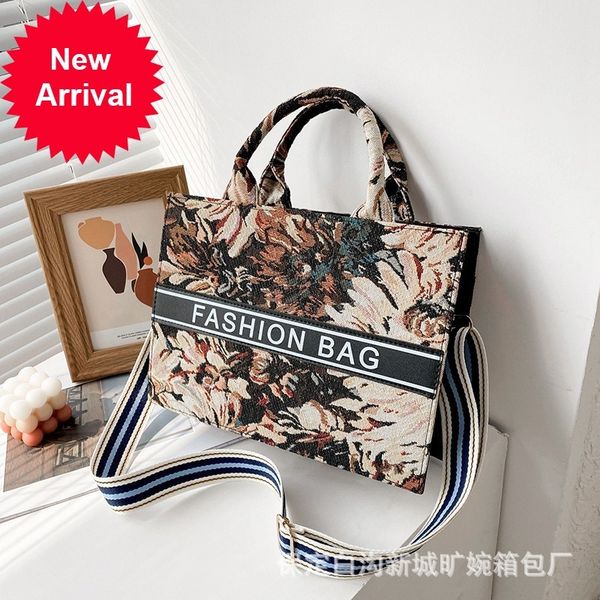 

tide brand wholesale 2022 new embroidered one handbag women's fashion trend shoulder crossbody bags