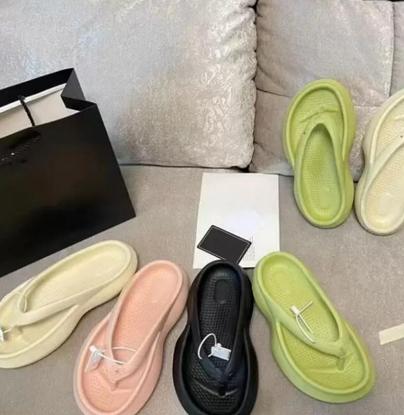 

designer women summer slipper soft lightness rubber sandals fashion candy color flip-flops bathroom antiskid outdoor leisure sandbeach slipp, Black