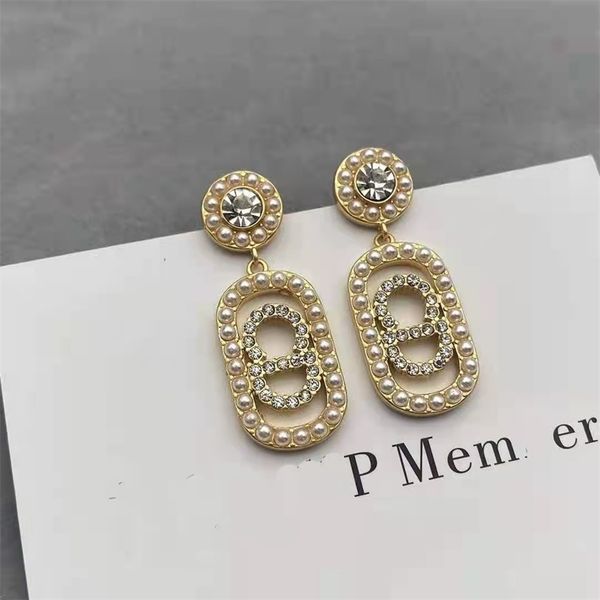 

80% off outlets letter diamond earrings pearl simple windnet red same, Golden