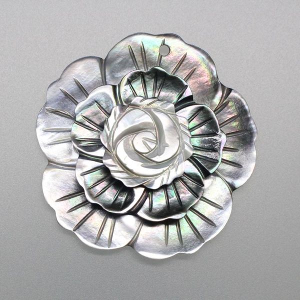 Collane con ciondolo Bellezza 45mm 3 strati Fiore a conchiglia Foro superiore Grigio Nero Madreperla Creazione di gioielli Ciondolo