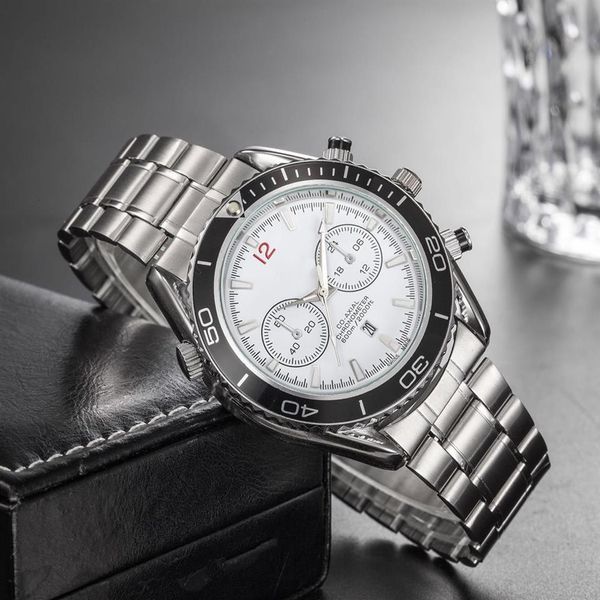 

luxury men's watch classic series stainless steel watches quartz wristwatches day date mens sport watches252y, Slivery;brown