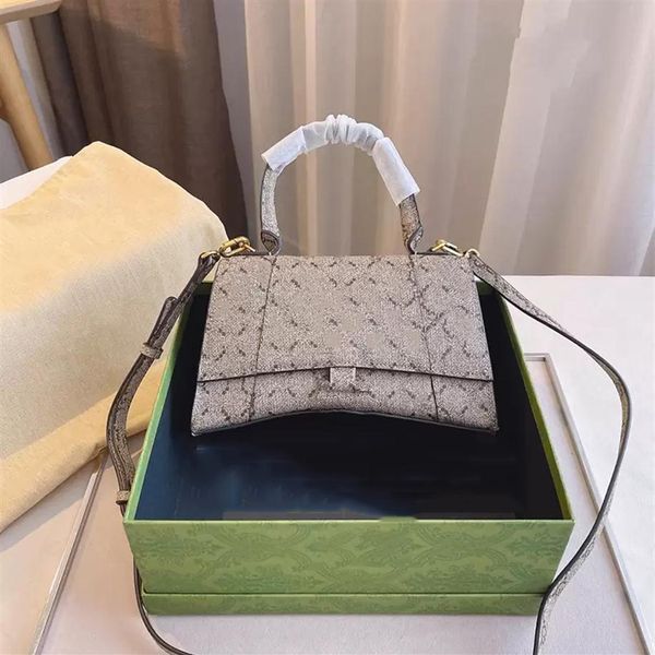 

hourglass bag woman toilet pouch cosmetic cases women handbag purse fashion double letter handbags wallet womens purse273t, Red;black