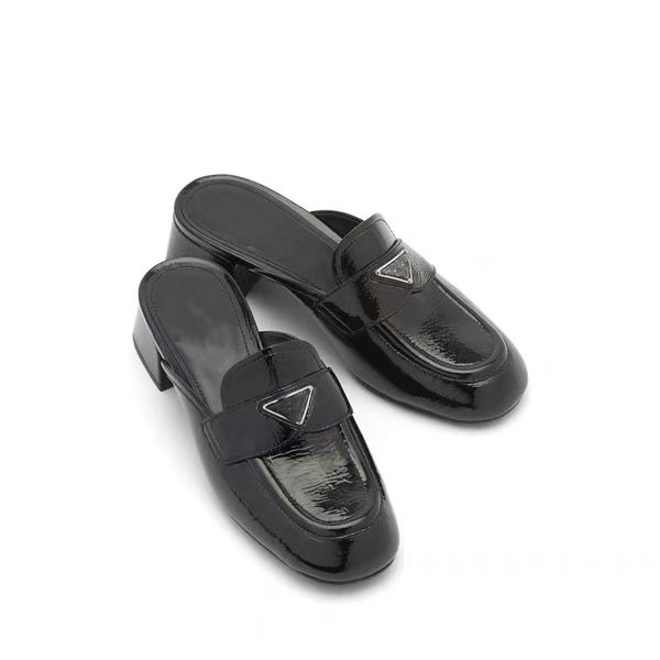 

2022 new black and white sandals for women