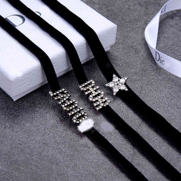 

the new new letter velvet star collar, one for two, can be used as bracelet net red, the same, Black