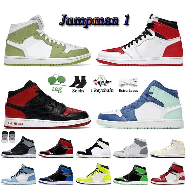 

fashion 2022 jumpman 1 basketball shoes 1s green python heritage mid blue mint patent bred high og visionaire rebellionaire banned