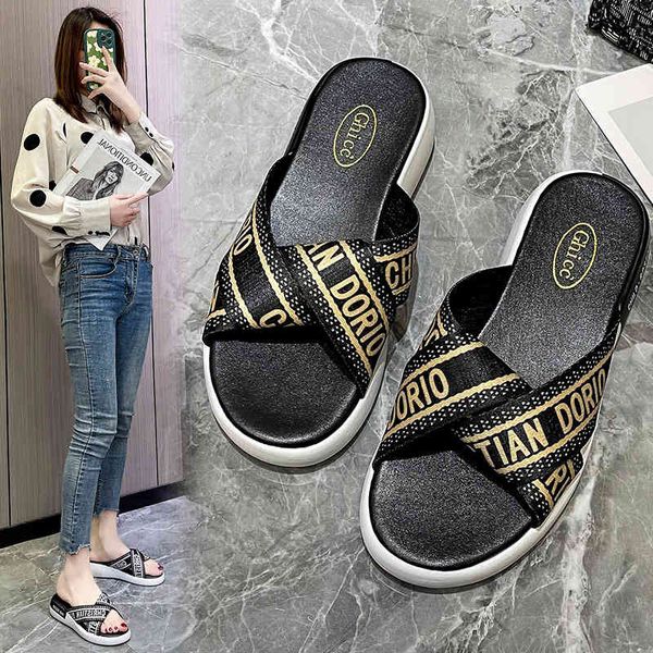

2022 new alphabet for women to wear cross red batch the same type of flat bottom sandals 2022 brand luxury fashion design ladies slippers, Black