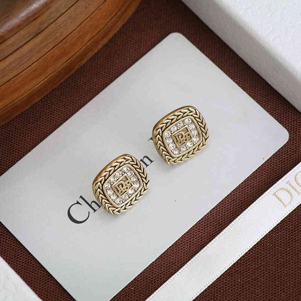 

2022 factory wholesale new square for new women's diamond earrings and earrings, Golden