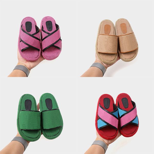 Çocuk Ayakkabıları Moda Chlidren Yazlık Terlik Erkek Kız Unisex Tasarımcı Düz Loafer Harf Baskılı Kayma 11 Stiller EUR26-37 Çocuk için Boyut