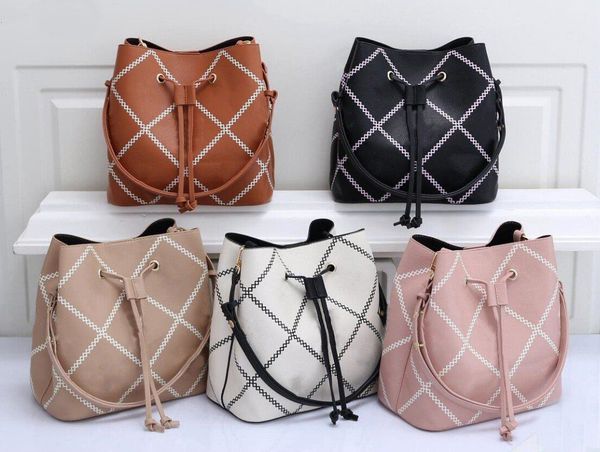 

tz luxuryi designer women shoulder bags leather bucket bag famous drawstring handbags cross body purse fashion lady shopping letter perfect