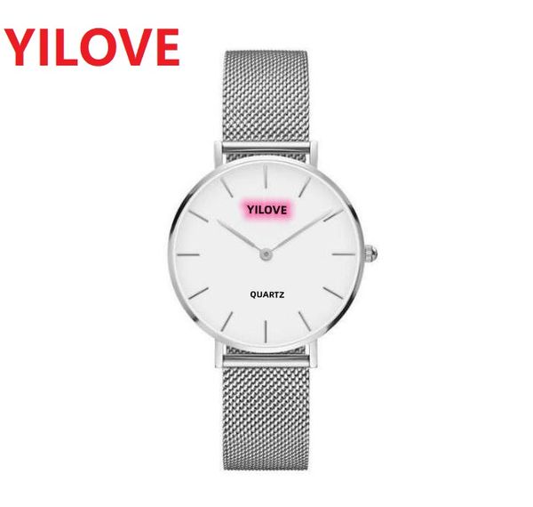 Mulheres luxuosas Ultra Thin Watch 32mm Moda Mulheres Vestidos pequenos Relógios Full Aço inoxidável Malha de ouro rosa Silver Silver Lady Lady Imported Quartz Movement Wristwatch