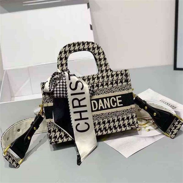 

new embroidered canvas shopping tot goddess versatile one 80% off purse sales