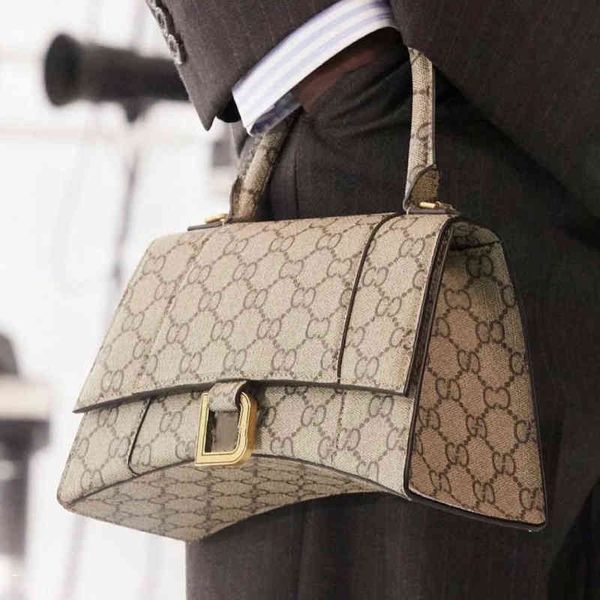

lady shopping shoulder bags fashion handbags women totes cross body half moon luxury genuine leather classic retro a2ag