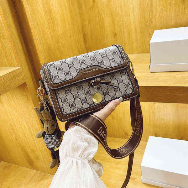 

leather 2022 popular bag women's new fashion summer net red versatile bags foreign style high-grade sense msenger handbag