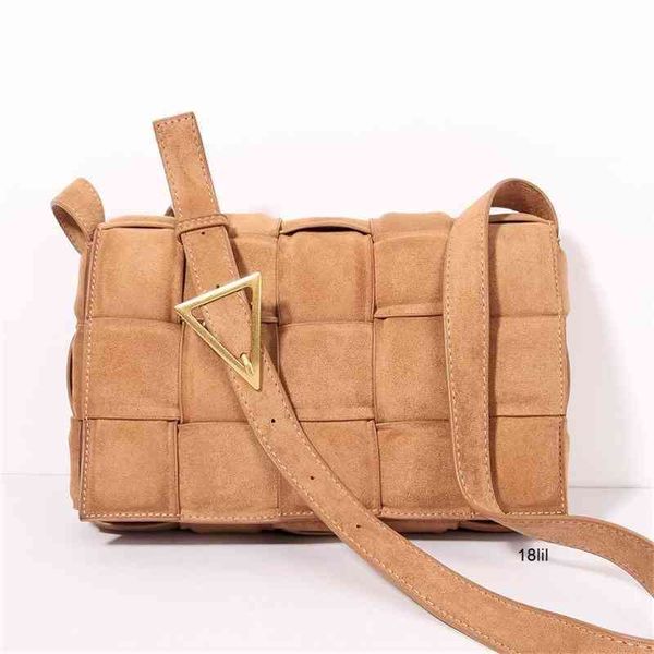 

designer wholesale bottegas woven handbags venetasss pillow messenger versatile cassette velvet female 2022 retro cloud bag foreign style ha