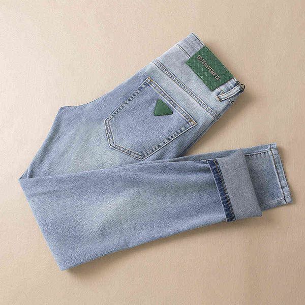 

spring 2022 and summer men's light blue boutique simple medium waist micro elastic small straight jeansjjbv