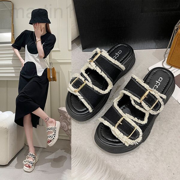 

slippers designer thick soled slippers women wear 2022 new summer fashion net red lattice leisure personalized sandals womenjway, Black