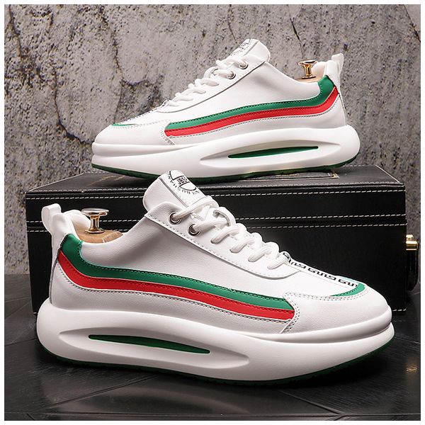 Scarpe da uomo firmate oro lucido di marca italiana Scarpe da uomo hip-hop di alta qualità Scarpe eleganti da uomo in pelle famosa di lusso casual