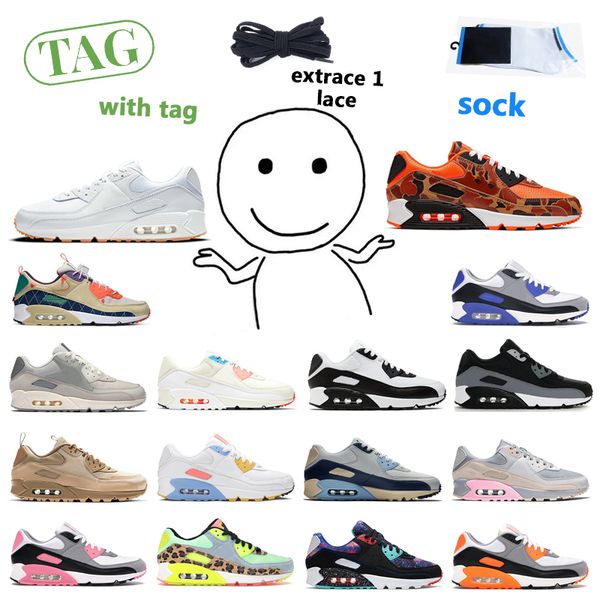 

unc 2022 runnning designer shoes women and men white black triple red solar flare supernova and total orange bright violet