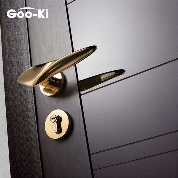 Gold Irregular Streamline Porta Lanking Holdre