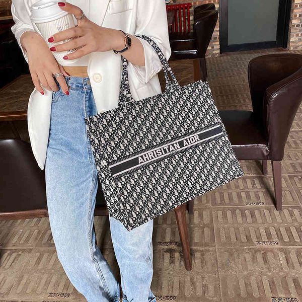 

52% off online factory wholesale handbag shoulder bag spring printed large bag large capacity portable