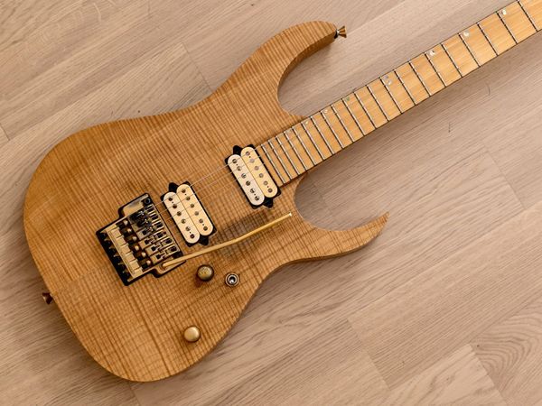 

j custom hrg2001 maple, spot model electric guitar