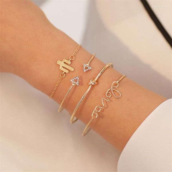 Set di braccialetti con zirconi color oro bohémien per donna Bracciale regolabile con ciondolo a forma di croce a cuore regolabile per aereo Boho Catena a maglie di gioielli