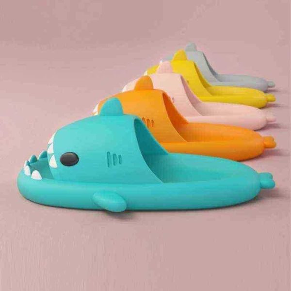 

summer lovely shark shape women slippers cartoon couples slides beach sandals non-slip soft eva house bath girls slippers h220409, Black