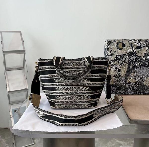 

designer women new style embroidery letter totes fashion leisure shopping bag adjustable shoulder strap womens messenger bag handbag