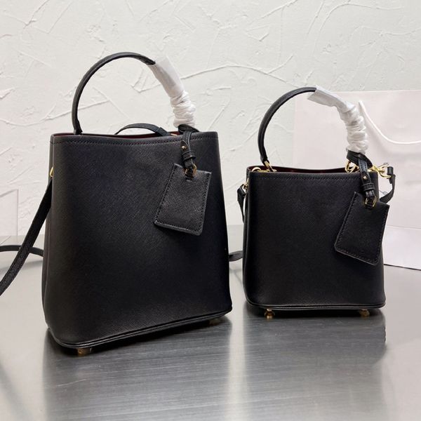

2022 brand luxury bucket bag black p home panier bag shoulder bags tote famous designer triangle sign mini bucket bags multiple colour
