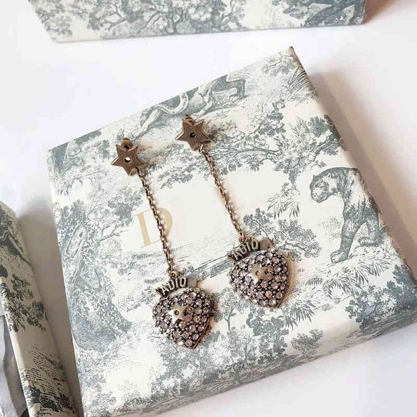 

2022 factory wholesale new heart shaped long 925 silver needle female earrings jewelry high version, Golden
