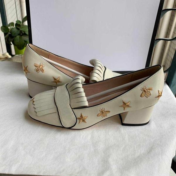 

2021 women's shoes genuine leather v stud ballerina flats blue black nude red yellow rose pink designer runway classic fashion 35-41 ot