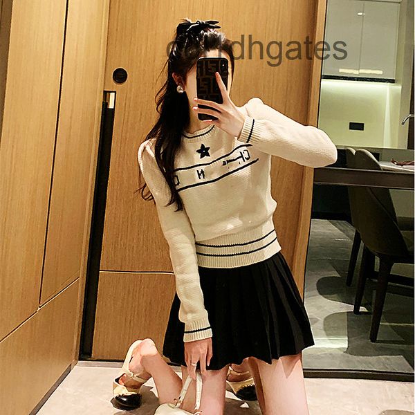 

2022 designer di or t shirt and tees dress high version - d family's new autumn five pointed star embroidery flower wool women's s, White
