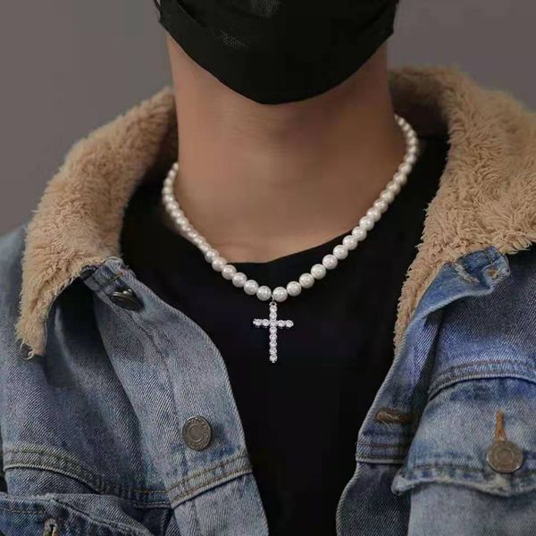 Collana con croce di perle europee americane Uomo Donna Pendenti Hip-Hop alla moda Retro High Street Maglione Clavicola Collane con diamanti Amanti