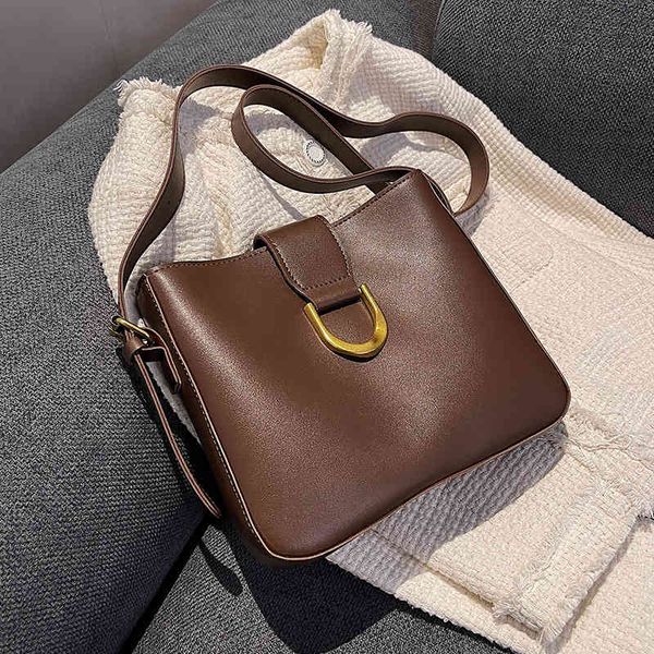 

2022 luxury brand fashion design versatile ladies bags autumn winter small new women's msenger shoulder bucket